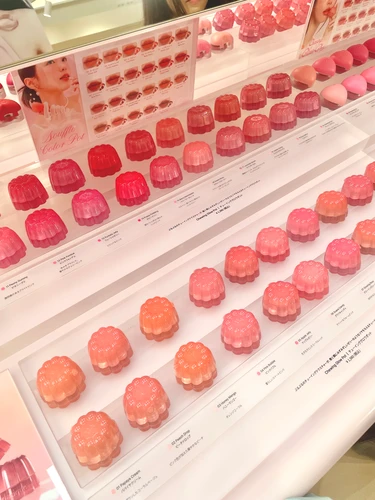 新作も旧作もあるよ