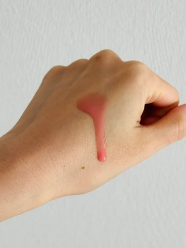 メディキューブのPDRNピンクアンプルのテクスチャー