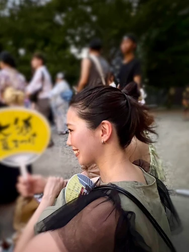 ミディアムボブ　セルフアレンジ　オールバック　お団子