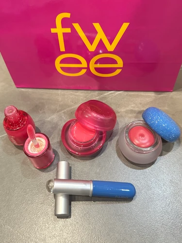 【フィーアジト名古屋】fwee ブルベ夏 フィー 名古屋