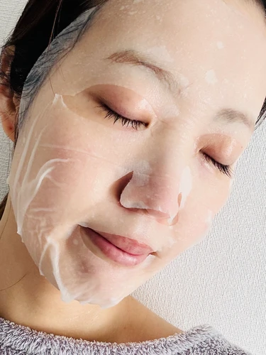 フラルネのディープモイスト マスクの使用イメージ