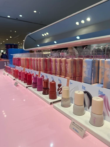 フィーアジト名古屋 fwee フィー 名古屋