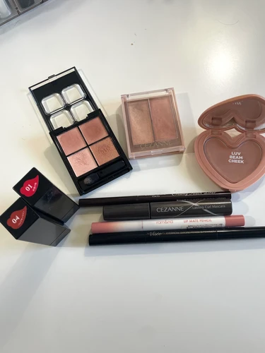 【MAQUIA10月号表紙メイク】戸田恵梨香さんの絶妙な抜け感メイクに挑戦！｜Allプチプラで気品を体現♡_2_4