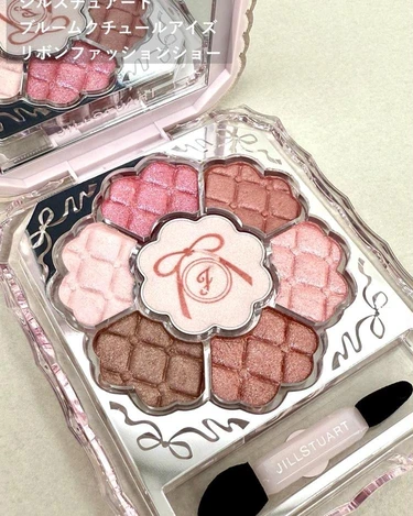 ジルスチュアート ブルームクチュール アイズ リボンファッションショー