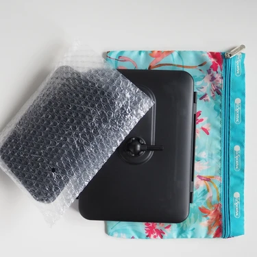 女優ミラーをレスポのポーチにイン！