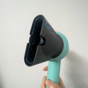 ダイソン Supersonic Nural Shine ヘアドライヤーとは？_3種のアタッチメントの特徴_なめらかツール_2