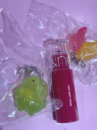 ミニリップもガチャで取ったよ