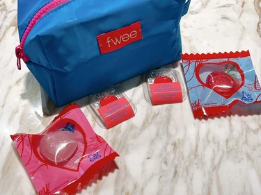 「fwee Agit 聖水」ノベルティ「ジェリーキーリング」