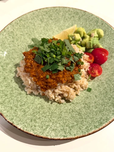 トマトのヴィーガンキーマカレー