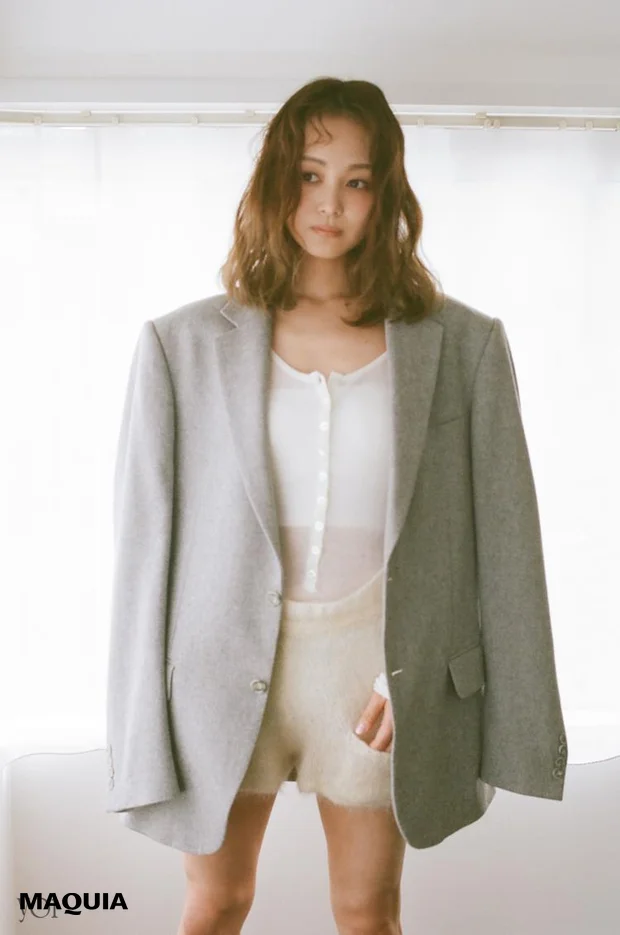 舞空瞳　宝塚歌劇団　星組　娘役トップ　インタビュー　ファッション