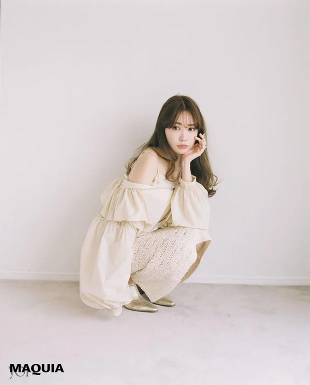 小嶋陽菜 ROSIER Her lip to AKB48　全身