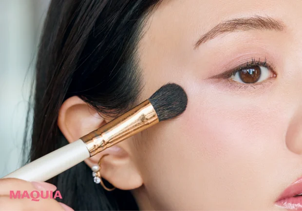 森香澄 仕事帰りでも華やかな雰囲気がほしいときのメイク直し方法 ラベンダーハイライト