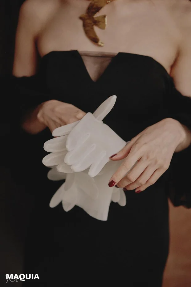 望海風斗　宝塚歌劇団　雪組　トップスター　手