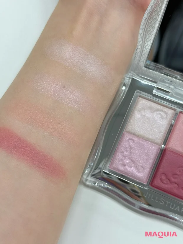  推しコス　マキアエディター　ジルスチュアート クチュール ミックスブラッシュ コンパクト 01 daydream dress 色 スウォッチ