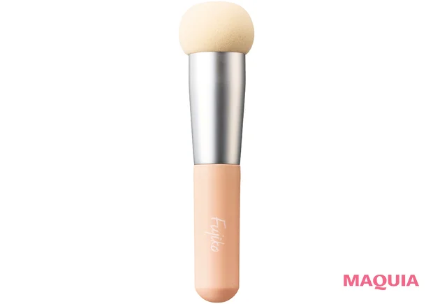 「削げて見える痩せ頬」タイプのチークの入れ方 おすすめコスメ フジコ ポアレスパフ