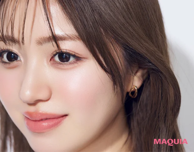 ニュアンス巻き ゆるふわ巻き のポイント 耳をチラ見せで空気感と多幸感を演出