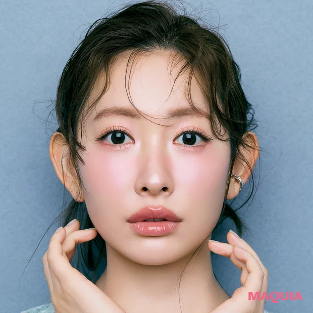 【マキア6月号 通常版表紙】小嶋陽菜さんの表紙メイクを解説！多幸感あふれるポイントは？