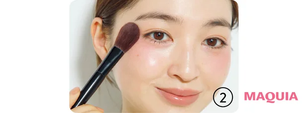 多幸感メイク チークの入れ方ハウツー 目じりを囲む