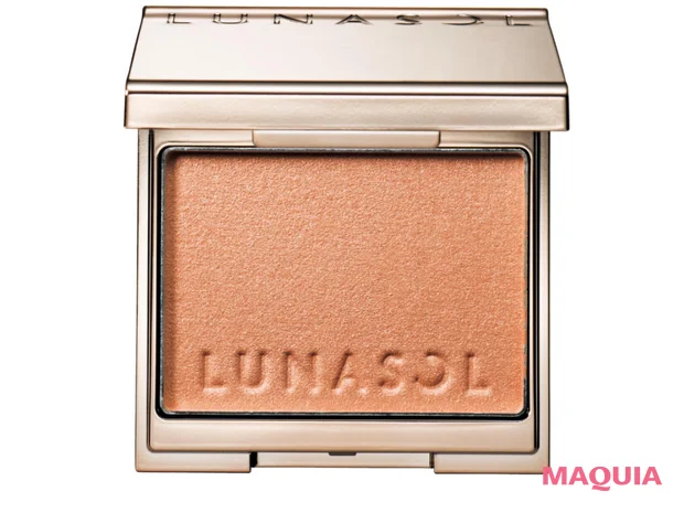 ヘア＆メイク イガリシノブさんおすすめの平成メイクコスメ　ルナソル カラーリングブリーズ 06