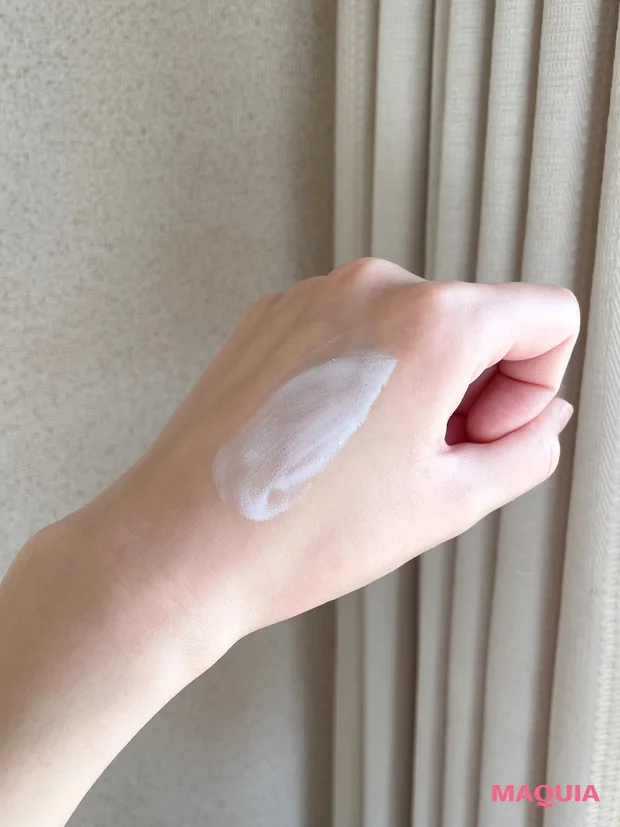 推しコス マキアエディター テクスチャー trilogy カーミングブロッサム UVミルク　スウォッチ