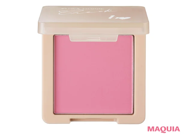 ヘア＆メイク 岡田知子さんが元宝塚歌劇団 舞空瞳さんをメイク b idol ふわほっぺチーク 02