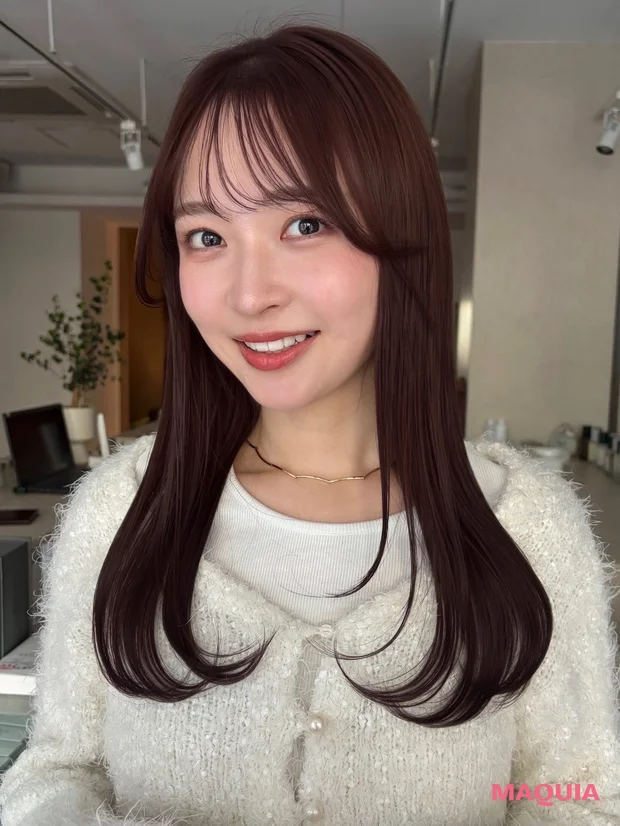 髪型　ロング　ロングヘア　シースルーバング　暗髪　スタイリング