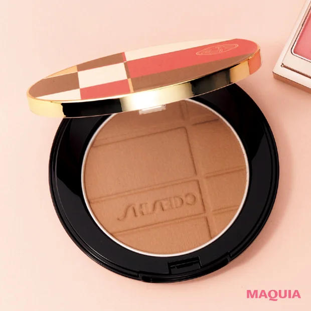 「ぷっくり幼い丸み頬」タイプのチークの入れ方 おすすめコスメ SHISEIDO カラー＋グロウ エンハンサー 08