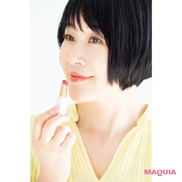 美容家 小林ひろ美さんのおすすめコスメ　NARS アフターグロー　リップバーム N 777　使用イメージ