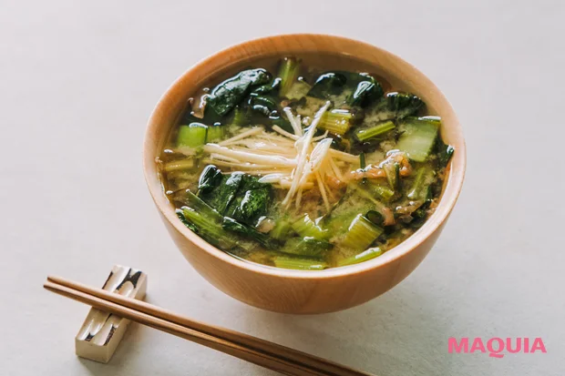 長谷川あかりさんの人気レシピ 梅干し×レンチン小松菜+しょうが千切りの味噌玉