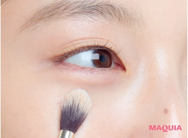 2026年春おすすめ新作パウダーハイライト　グリッターハイライトは転がし塗り