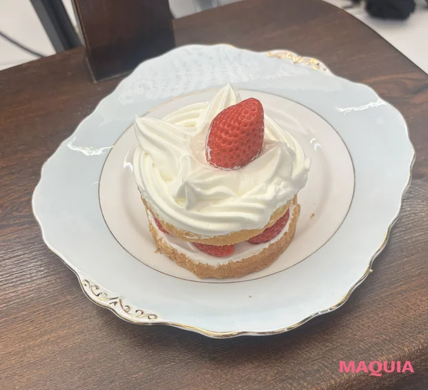 篠塚大輝　timelesz　タイムレス　MAQUIA6月号増刊号表紙　ケーキ