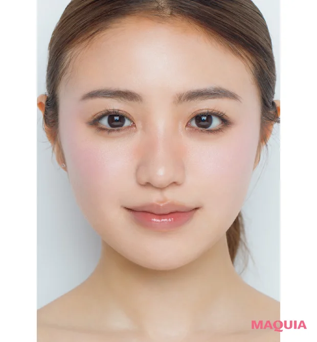 ヘア&メイク 福岡玲衣さんおすすめの2026年春ベースメイク チークは顔の中央に仕込む