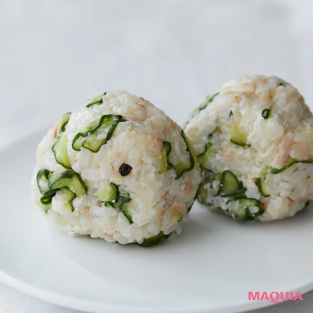 長谷川あかりさんの人気レシピ ツナときゅうりのクリームチーズおにぎり