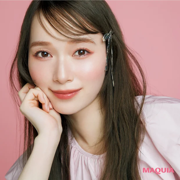 【櫻坂46・守屋麗奈さん】今欲しい春新作コスメとは? れなぁ注目のアイシャドウやリップを紹介