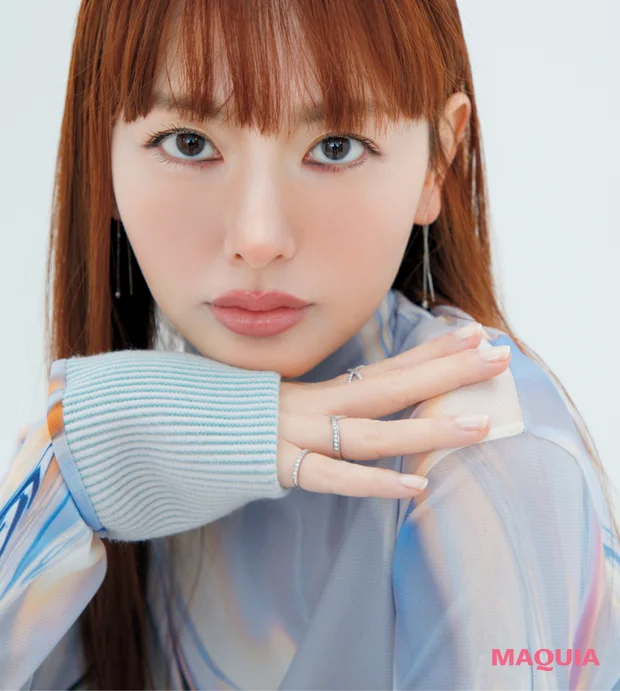 鈴木えみ 【新・平成メイク】「バチバチ目力」を令和版にアップデート! 切り込みライン×赤みブラウンシャドウで今っぽく