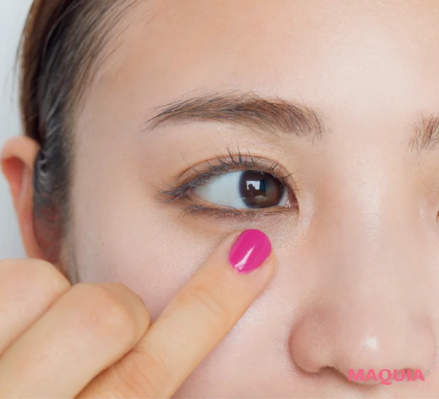 ヘア&メイク paku☆chanさんおすすめの2026年最新ベースメイク 指先でファンデーションを馴染ませる