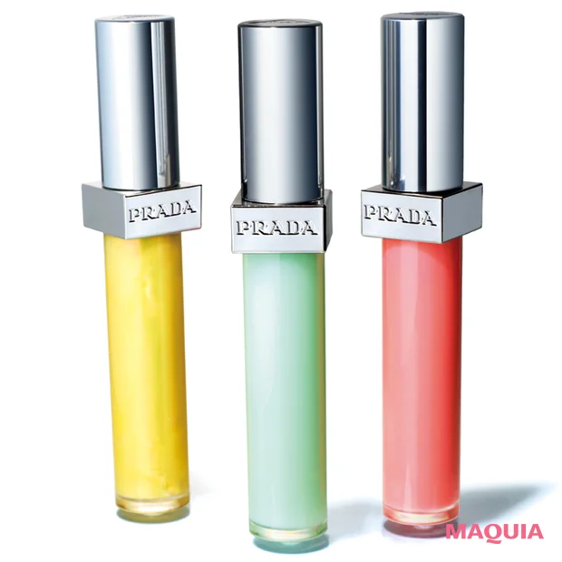 2026年最新作・新発売おすすめコスメ (左から)プラダ リフレクション リキッド バーム グロス U002、同 U000、同 P255