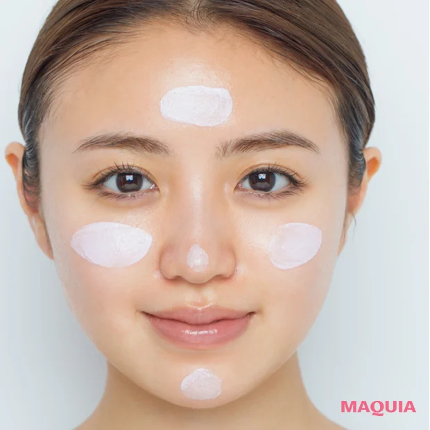 ヘア&メイク 千吉良恵子さんおすすめの2026年春ベースメイク ラベンダーの下地で透明感アップ