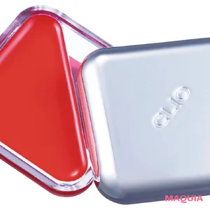 ツヤレッドのリップ＆チークコスメにおすすめのメイク CLIO エッセンシャルリップチークタップ 06