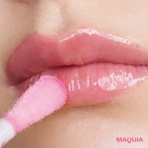 森香澄 仕事帰りでも華やかな雰囲気がほしいときのメイク直し方法 唇にたっぷりグロスを