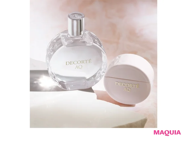 コスメデコルテ AQ（右から）ハンドエッセンス[医薬部外品] 50ml ￥5500、トリートメント ボディオイル 100ml ￥13200／コスメデコルテ（10/16発売）