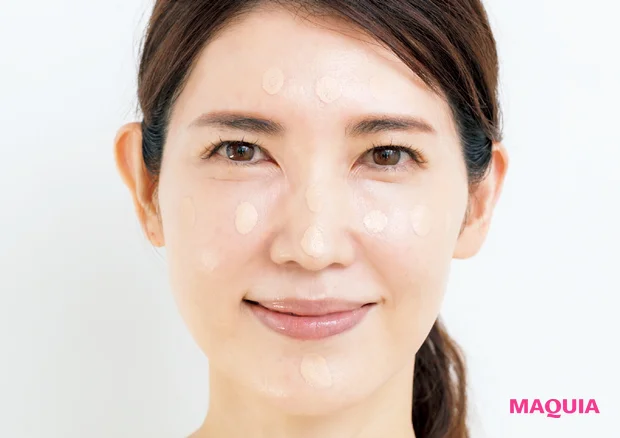 友利 新流ベースメイクを本人が実演! テカリを抑える下地から仕上げの“リフ粉”まで完全公開_7