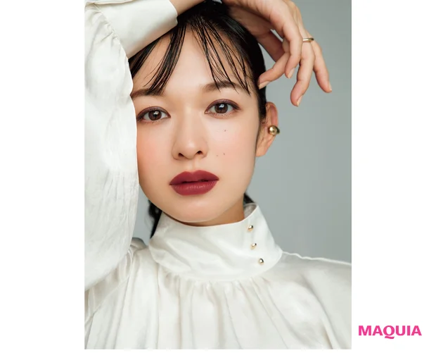 DECORTÉのリップ使用のモデルメイク写真