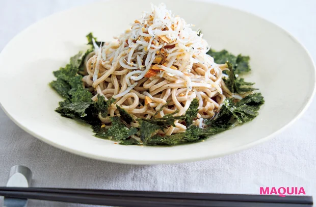 マキア 夏バテ 食べ物 レシピ 薬膳 しらすアーモンドそば