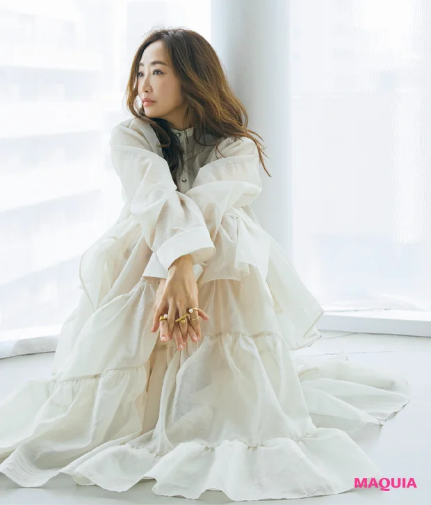 マキア　神崎恵　メイク　ファッション　ベージュ