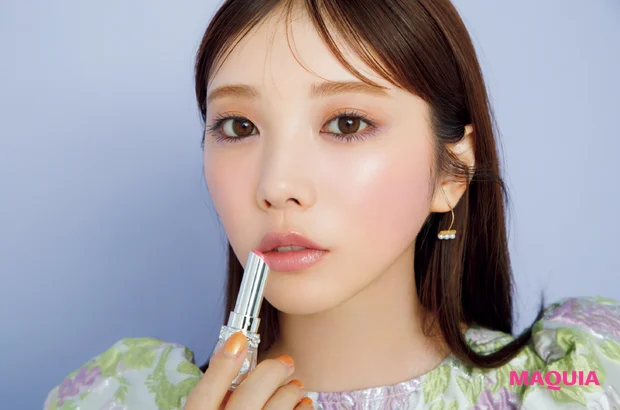 与田祐希さん、今気になるメイクは「透け感リップとパープルアイ」。リピ買いコスメもご紹介!_3