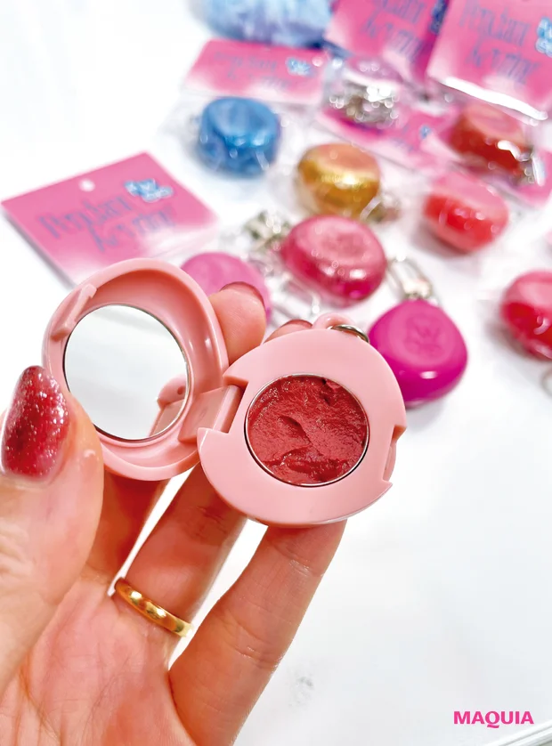 人気爆発のキーリング&チャームコスメ。「fwee」「BRAYE」インフルエンサーのお気に入りは？_3