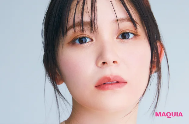 レブロンのラメ入りブラウンパレットで魅せる、夏の3フェイス。プチプラでここまで盛れる！
【MAQUIAプチプラコスメグランプリ2025】_4