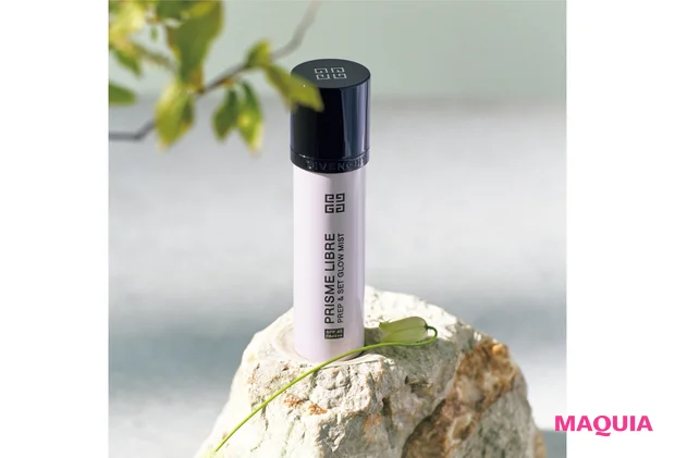 プリズム・リーブル・プレップ＆セット・グロウ・ミスト SPF45・PA＋＋＋＋ 70ml ￥6050／パルファム ジバンシイ