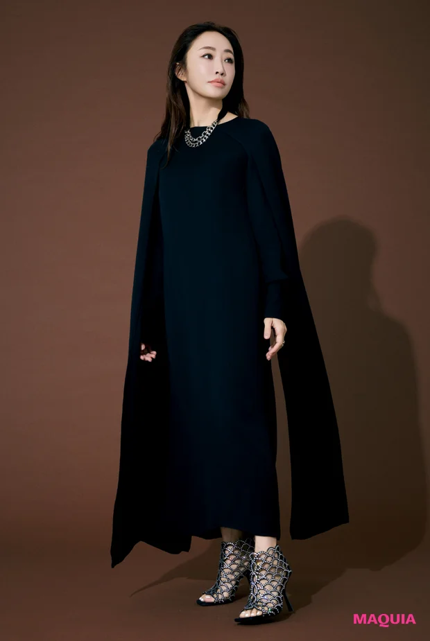 神崎恵 ファッション 素材、フォルム選び